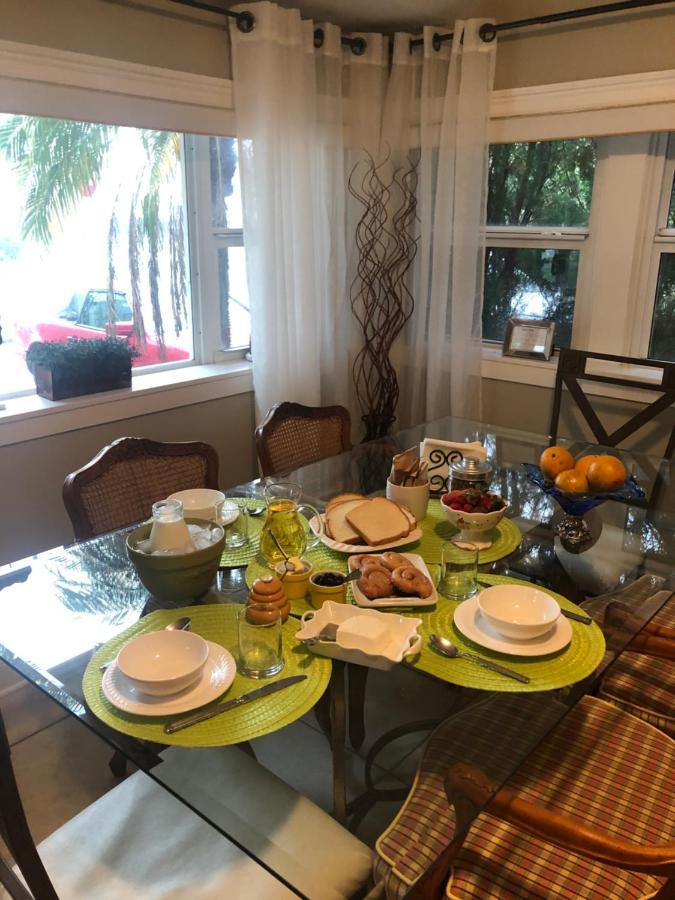 Villa Olivia Guest Rooms Голливуд Экстерьер фото