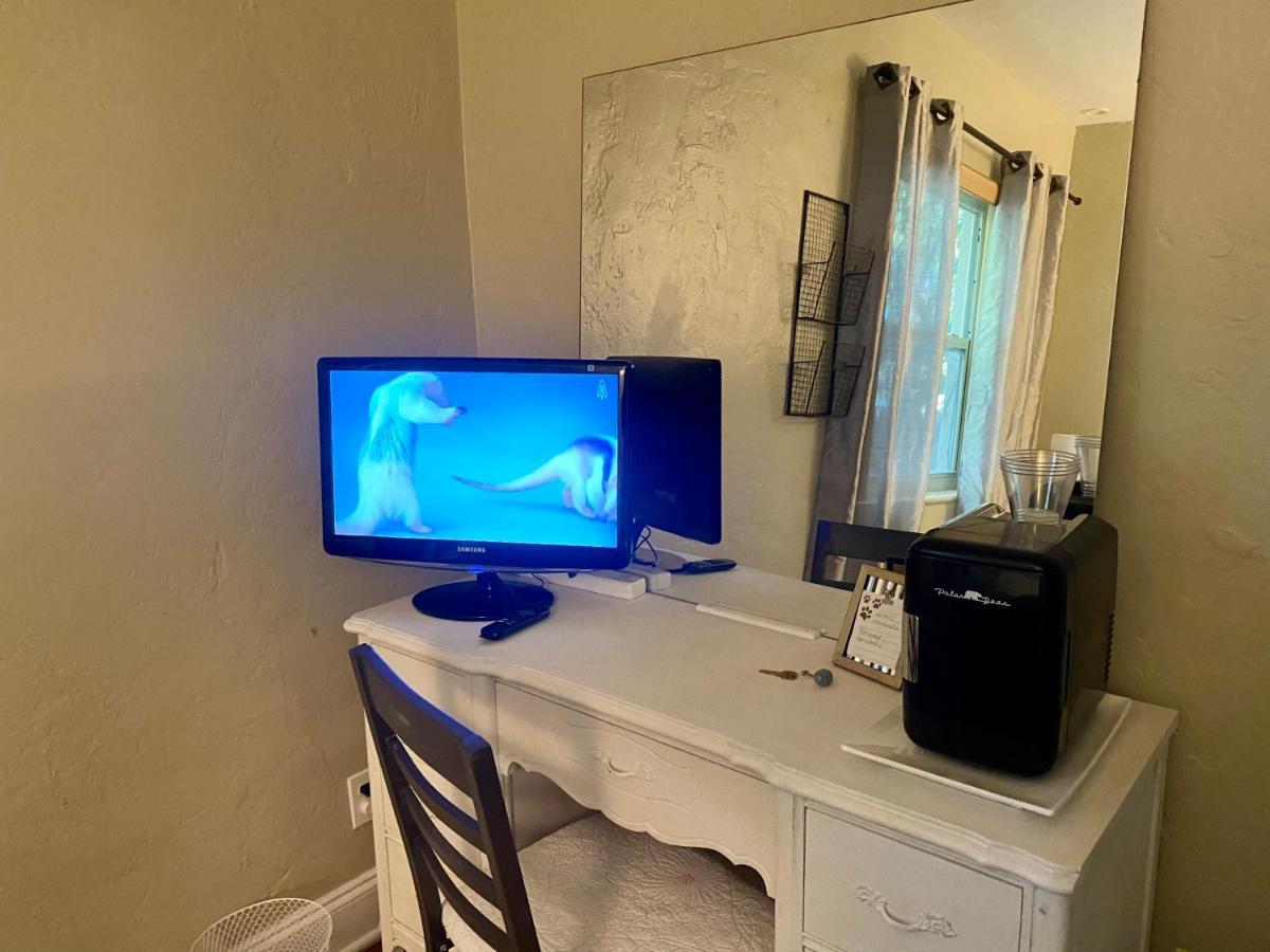 Villa Olivia Guest Rooms Голливуд Экстерьер фото
